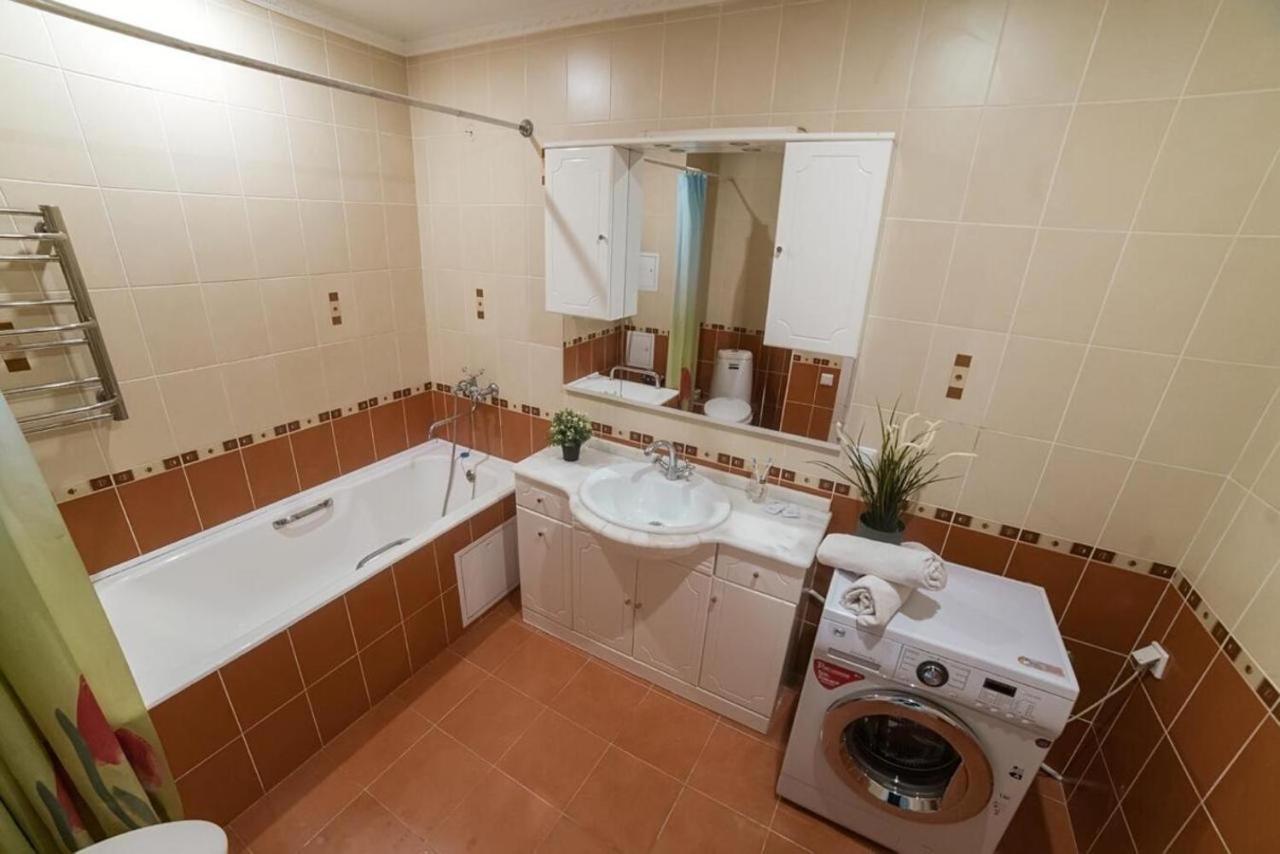 Manica Mega Towers Appartement Alma-Ata Buitenkant foto