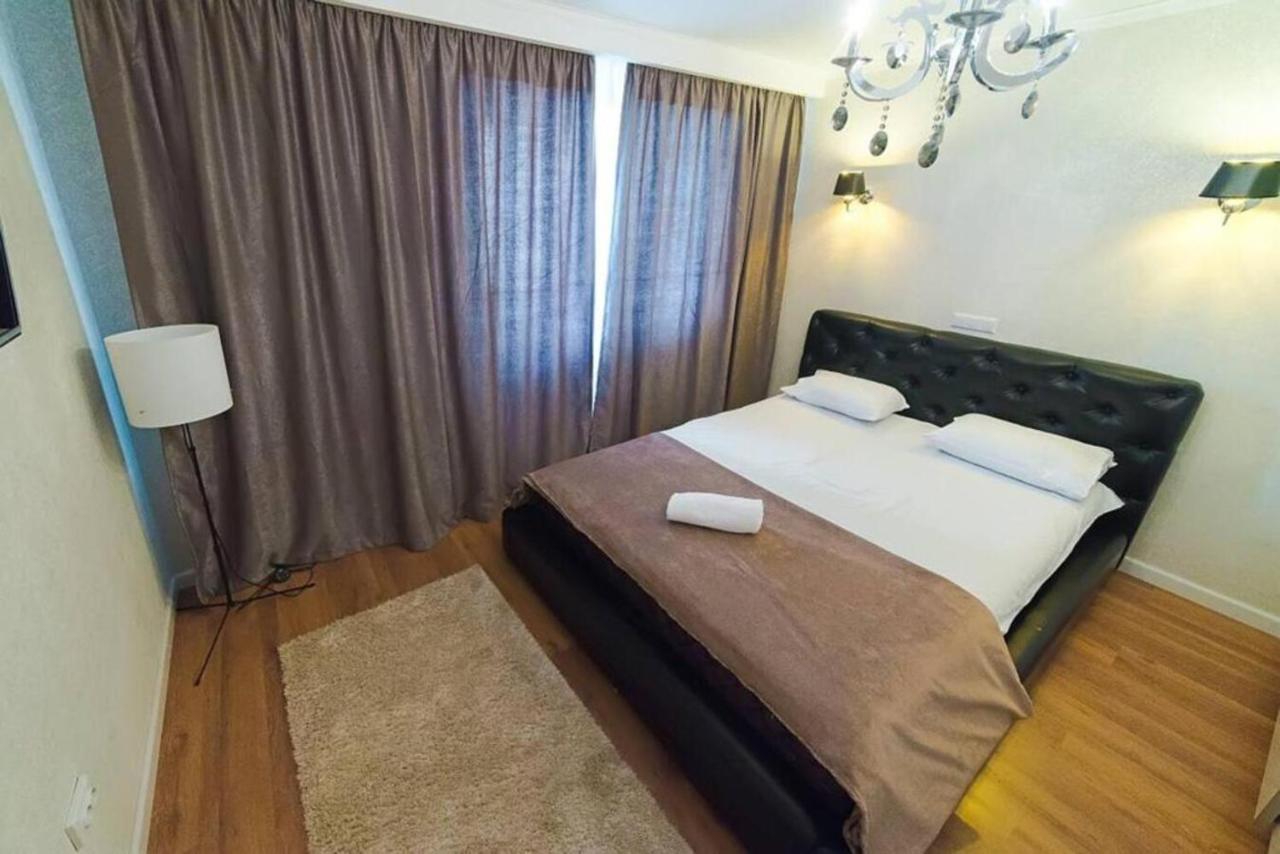 Manica Mega Towers Appartement Alma-Ata Buitenkant foto