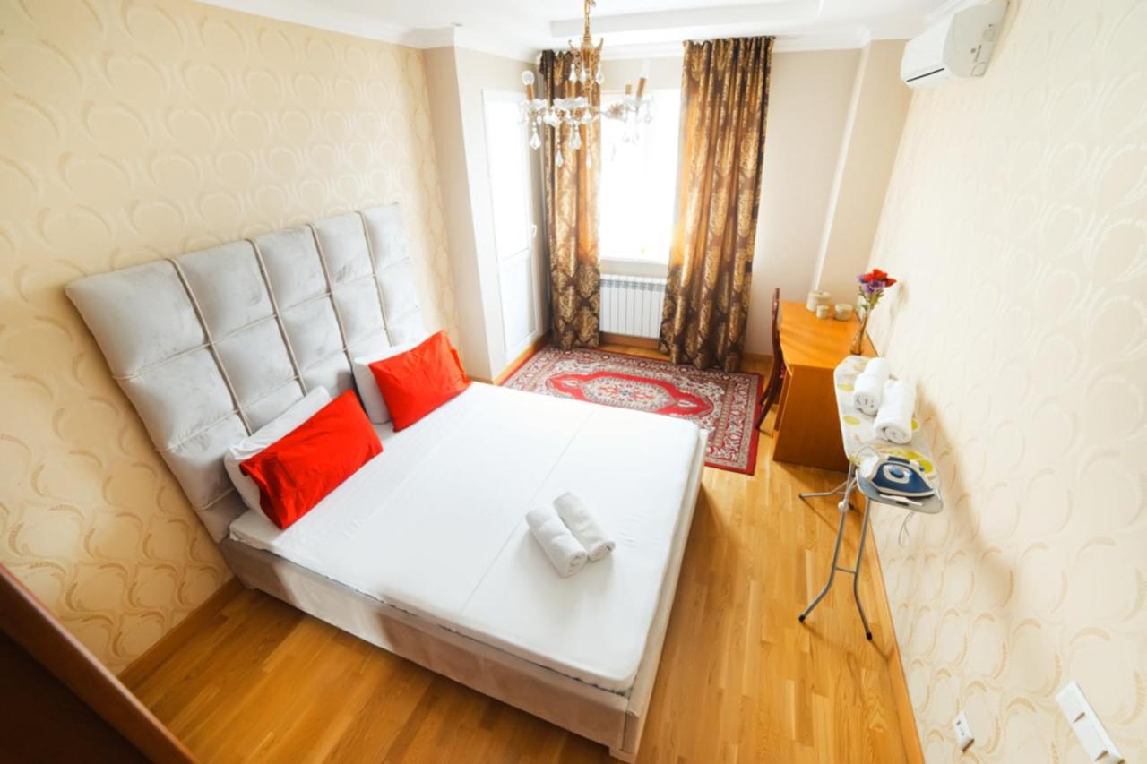 Manica Mega Towers Appartement Alma-Ata Buitenkant foto